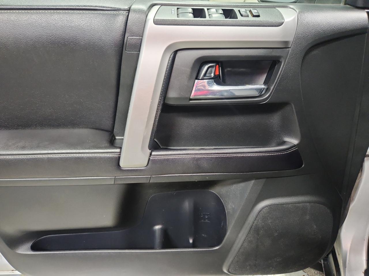 Toyota 4Runner SR5 4WD 2017