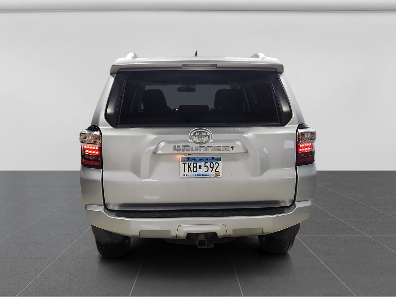 Toyota 4Runner SR5 4WD 2017