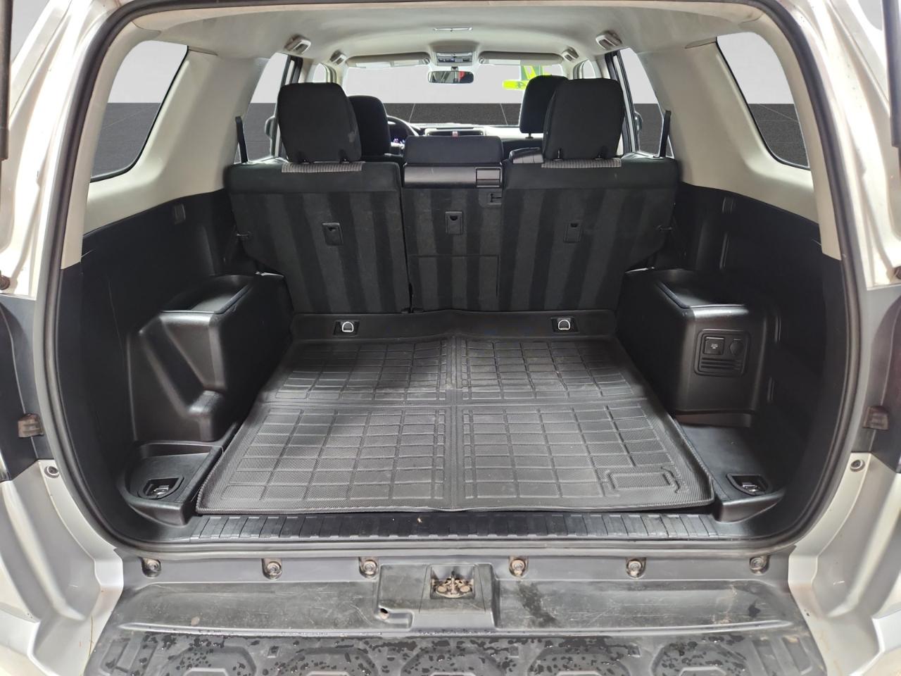 Toyota 4Runner SR5 4WD 2017