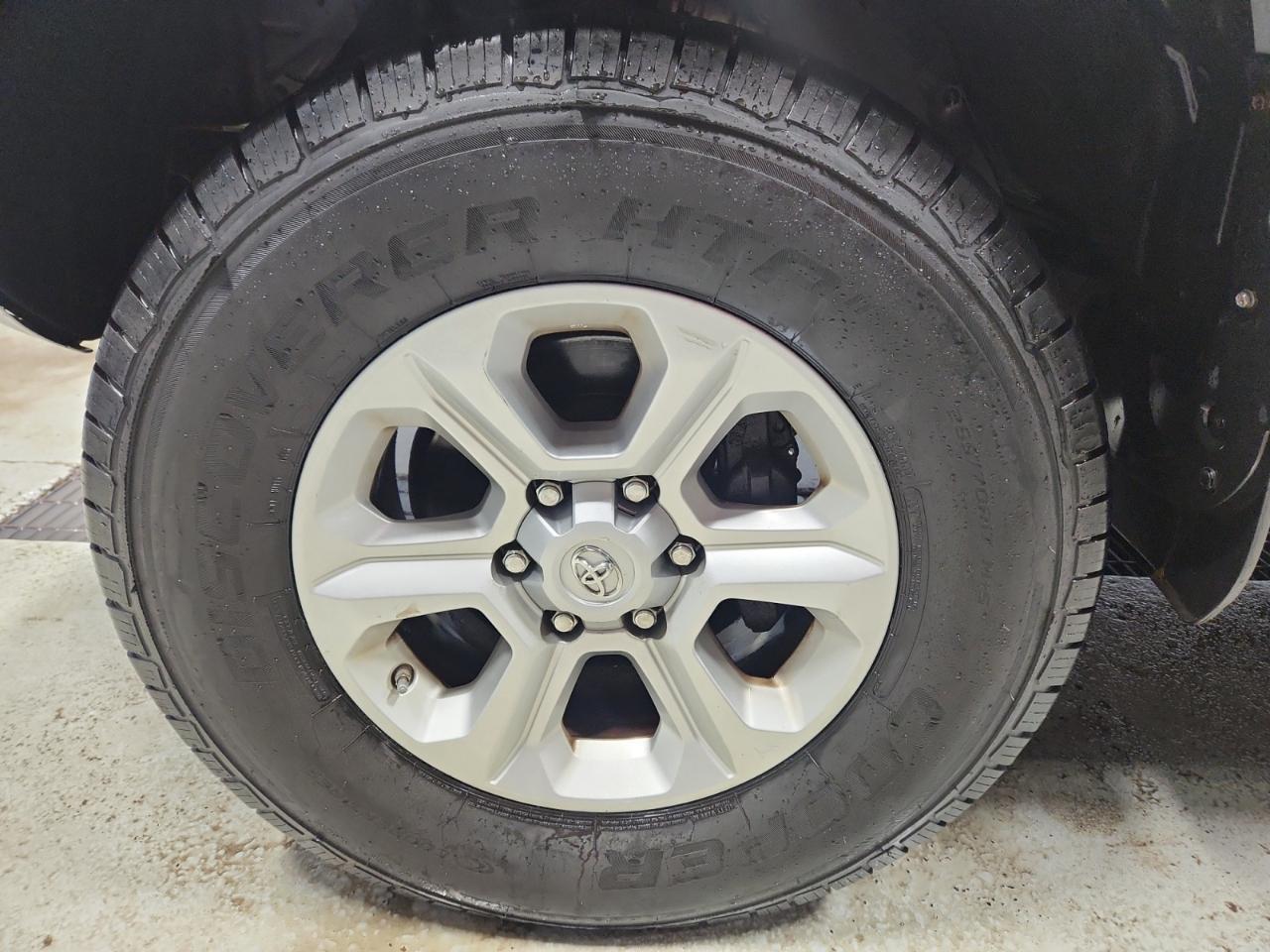 Toyota 4Runner SR5 4WD 2017