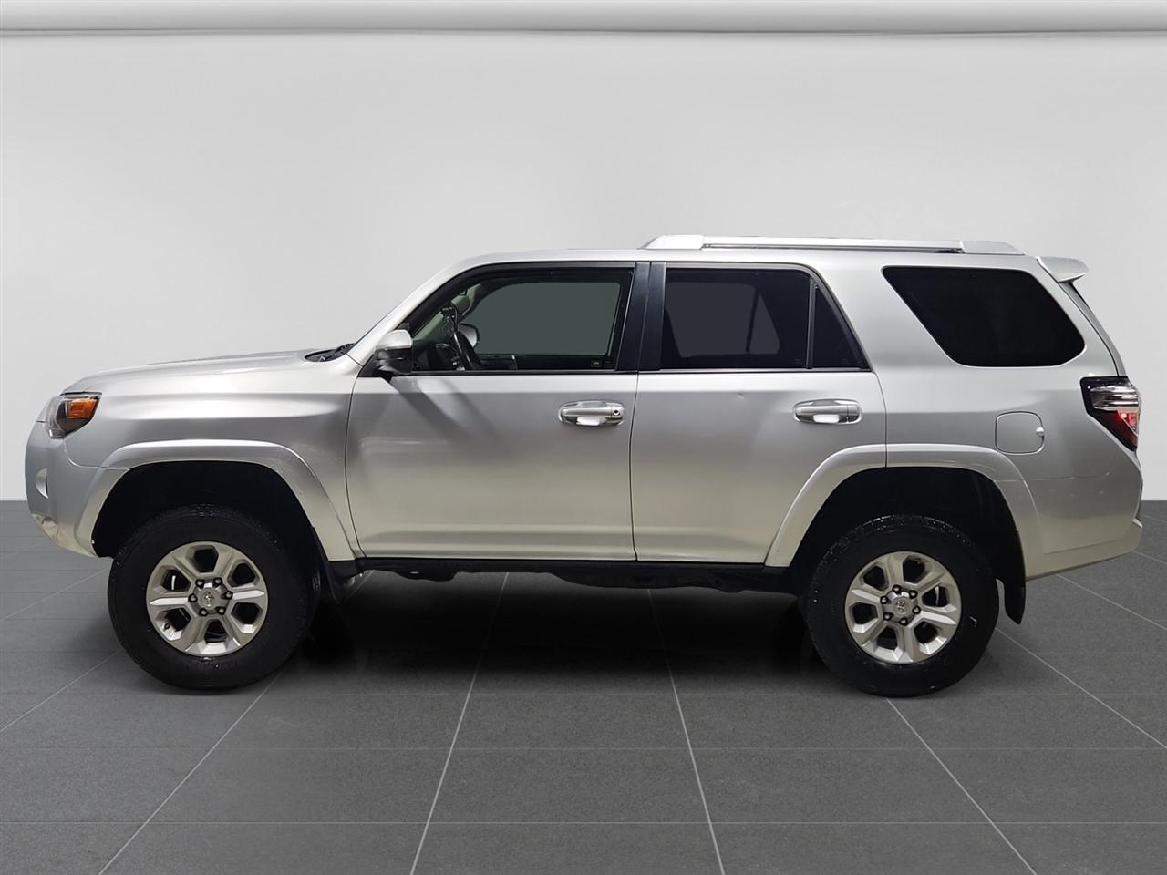 Toyota 4Runner SR5 4WD 2017