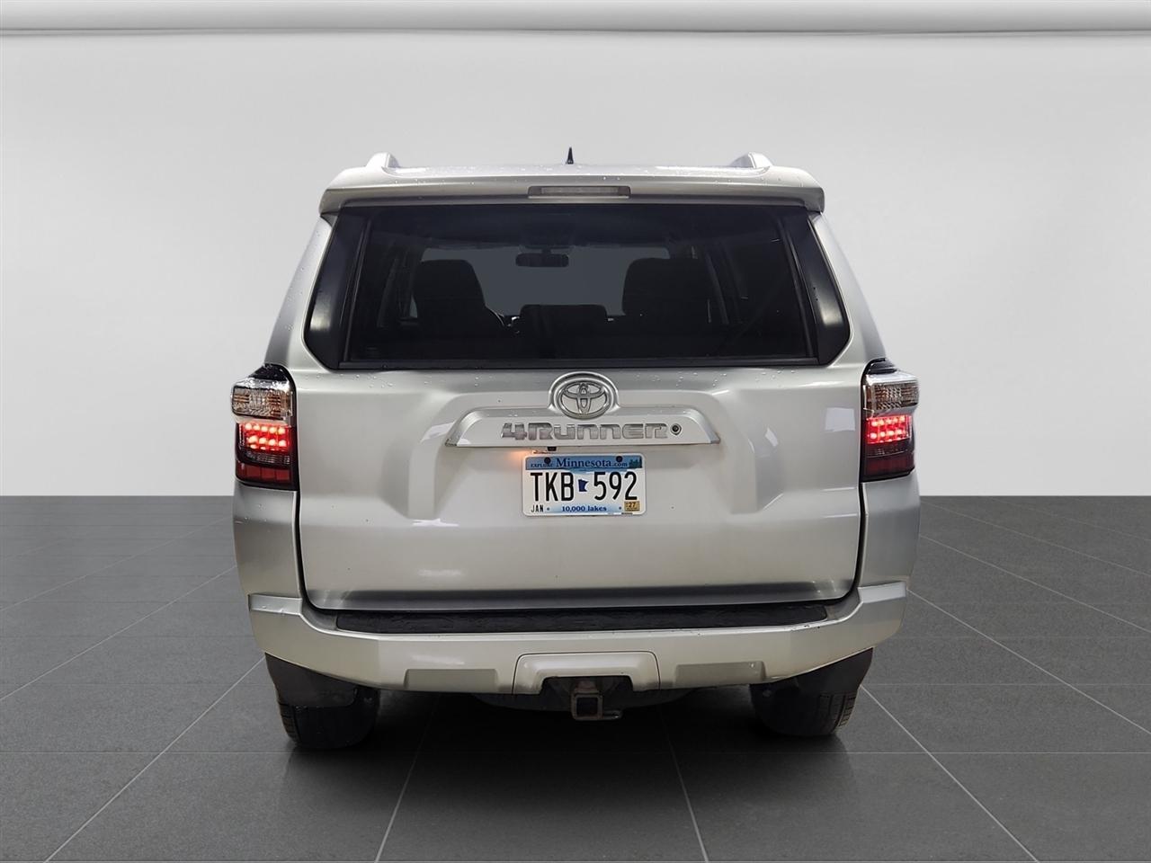 Toyota 4Runner SR5 4WD 2017