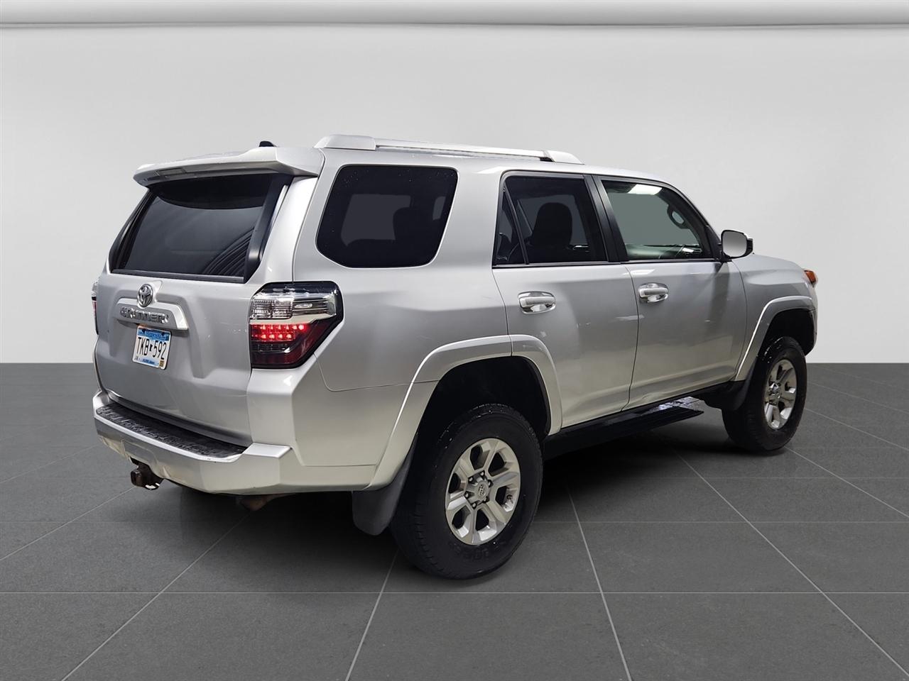 Toyota 4Runner SR5 4WD 2017