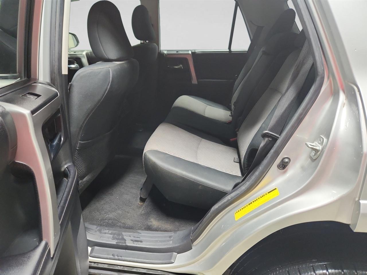 Toyota 4Runner SR5 4WD 2017