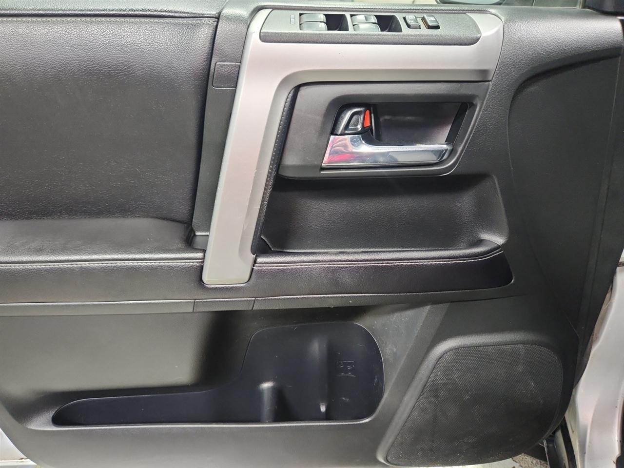 Toyota 4Runner SR5 4WD 2017