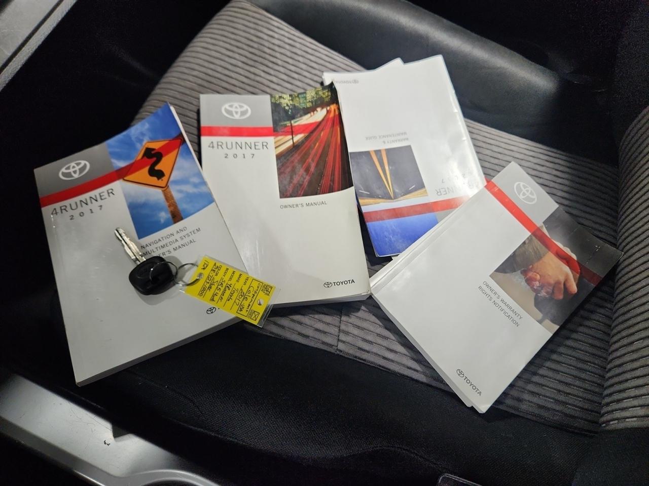 Toyota 4Runner SR5 4WD 2017