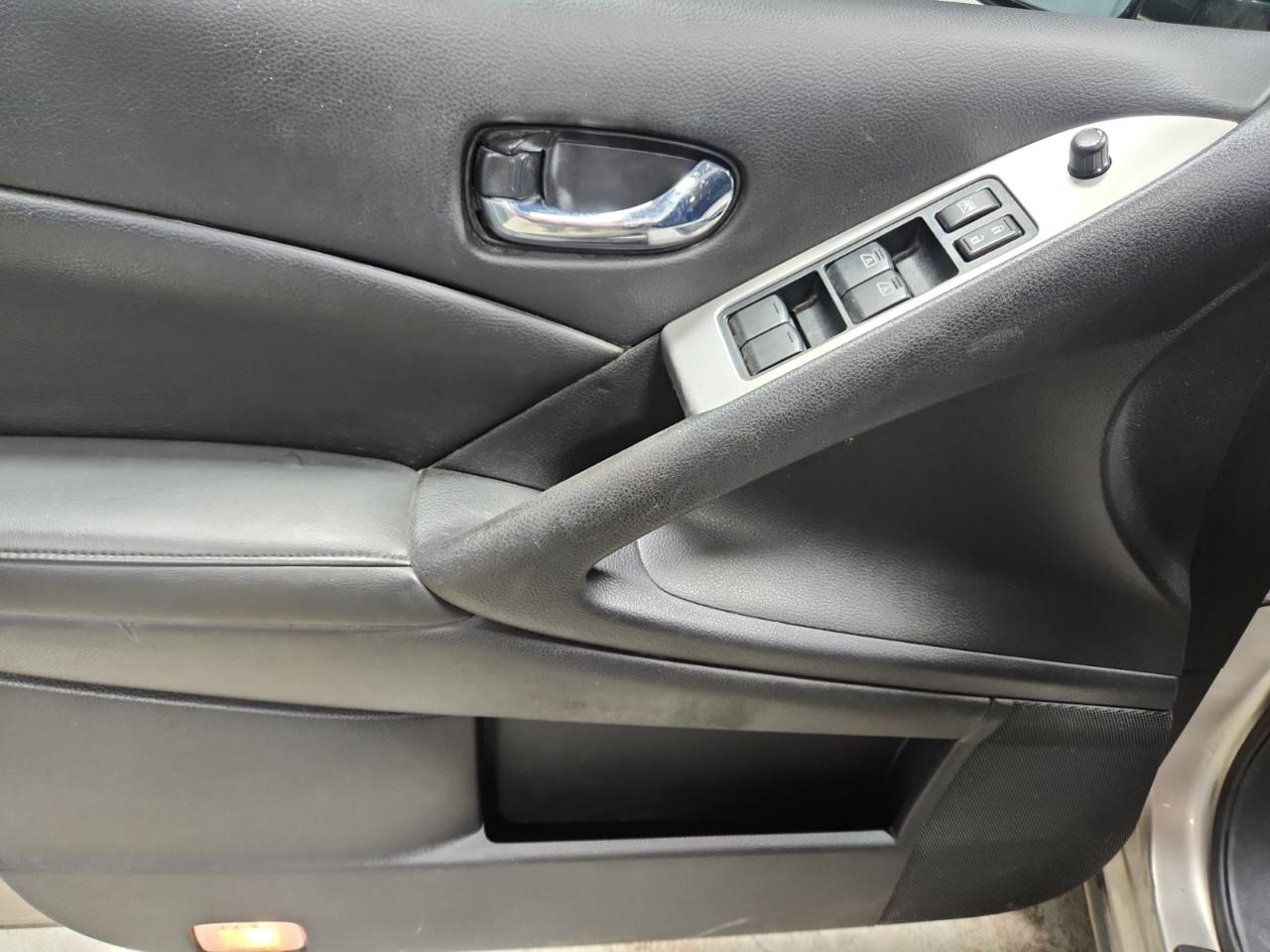 Nissan Murano S AWD 2009