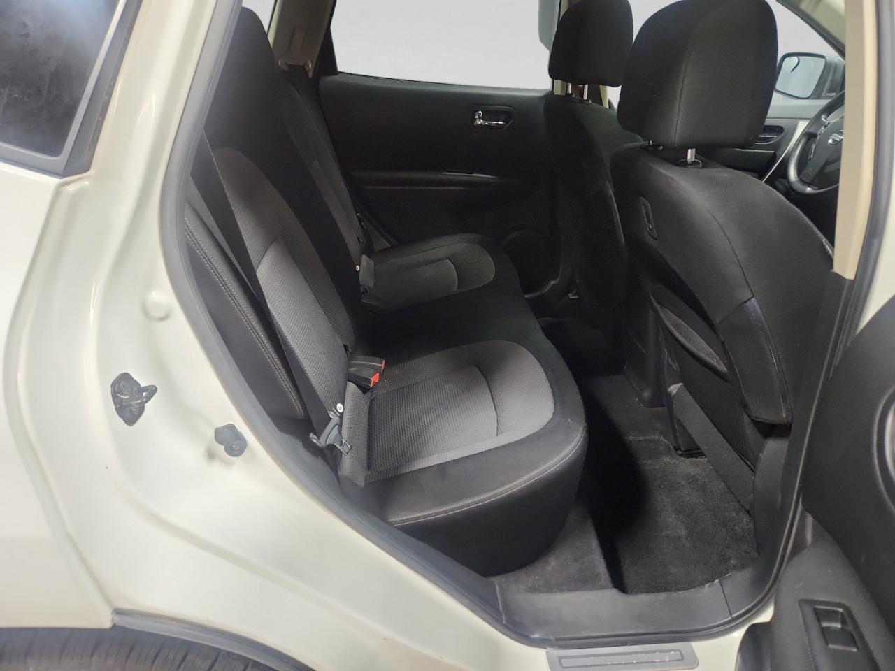 Nissan Rogue SV AWD 2013