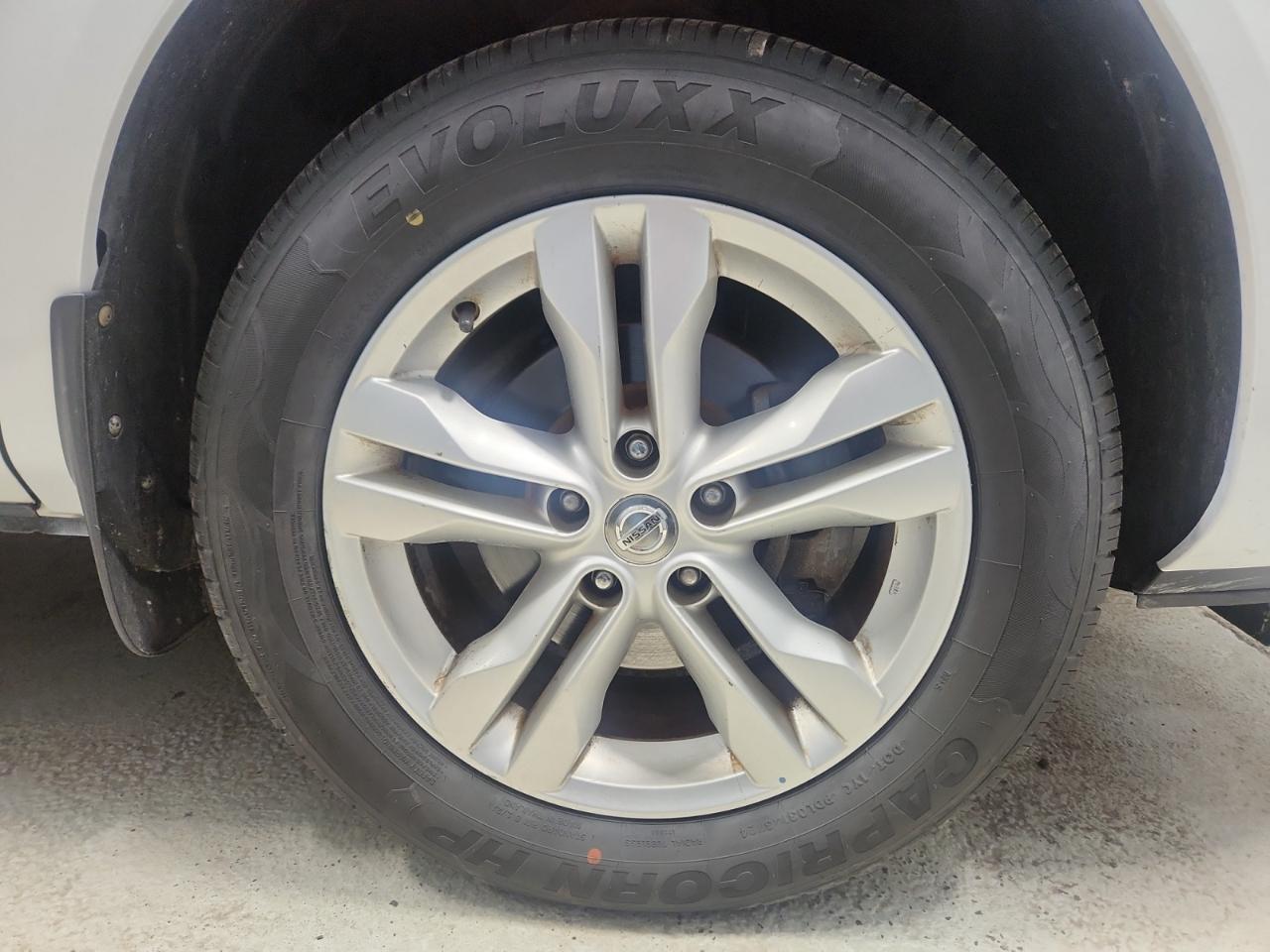 Nissan Rogue SV AWD 2013