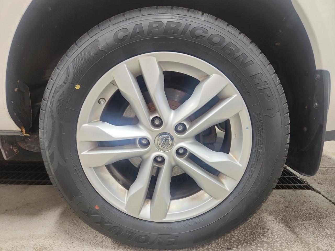 Nissan Rogue SV AWD 2013