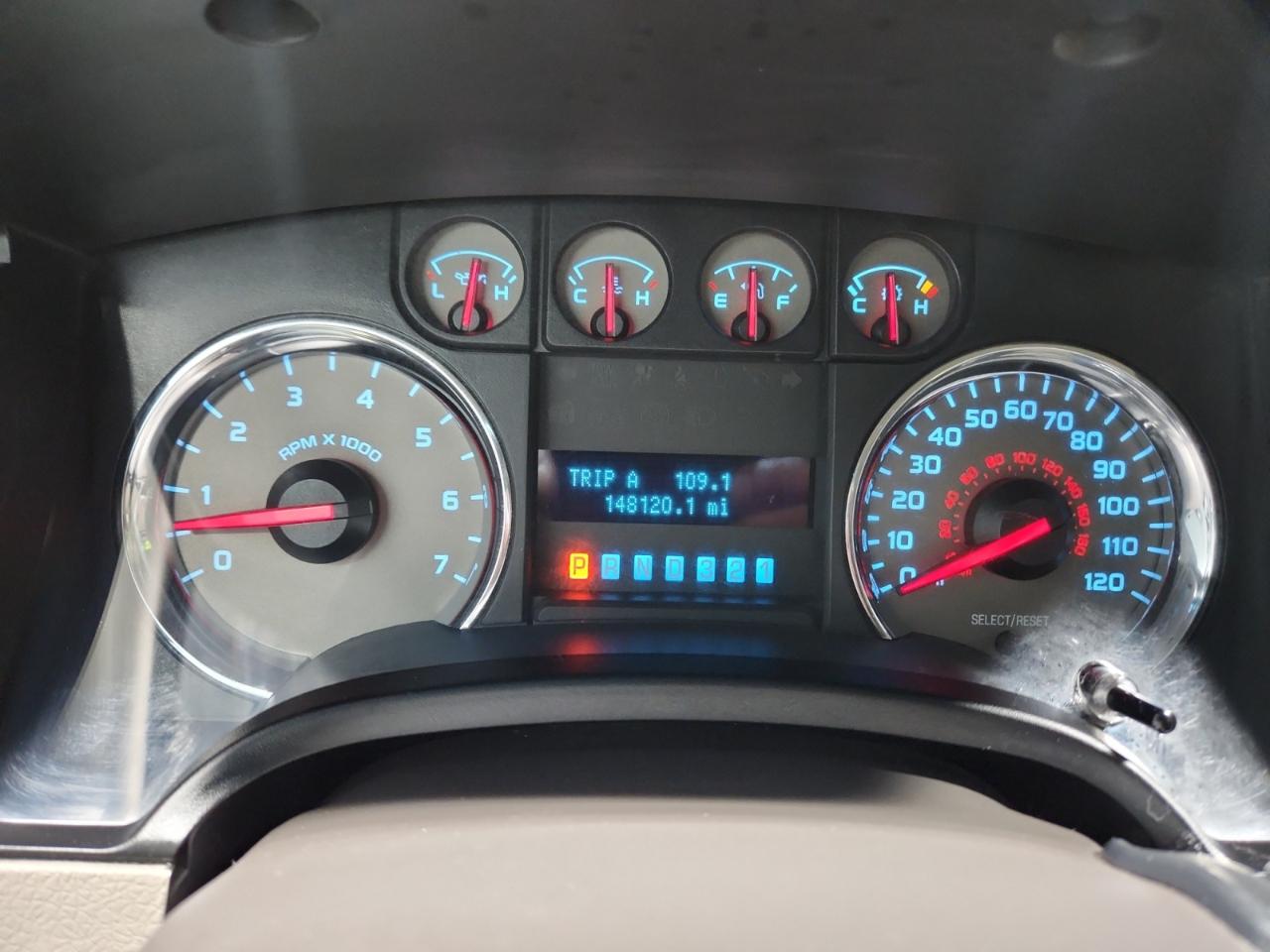 Ford F-150 XLT SuperCrew 5.5-ft. Bed 4WD 2010