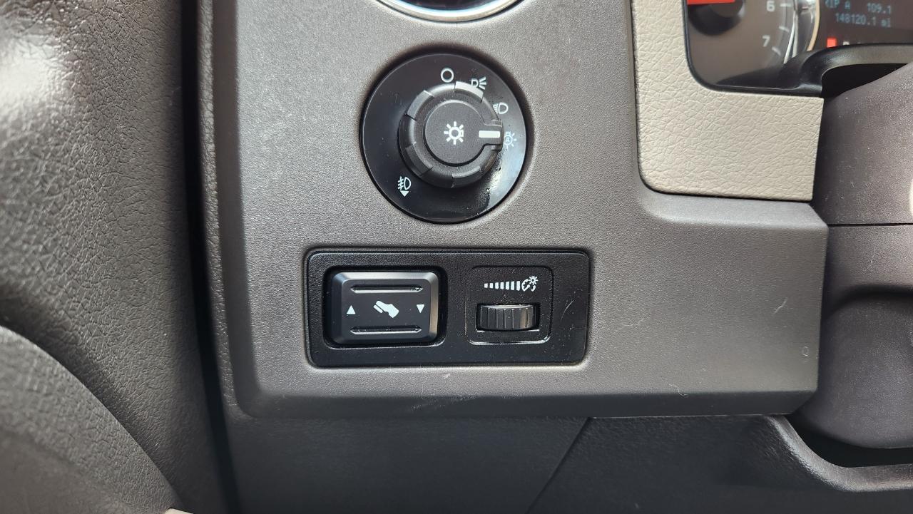 Ford F-150 XLT SuperCrew 5.5-ft. Bed 4WD 2010