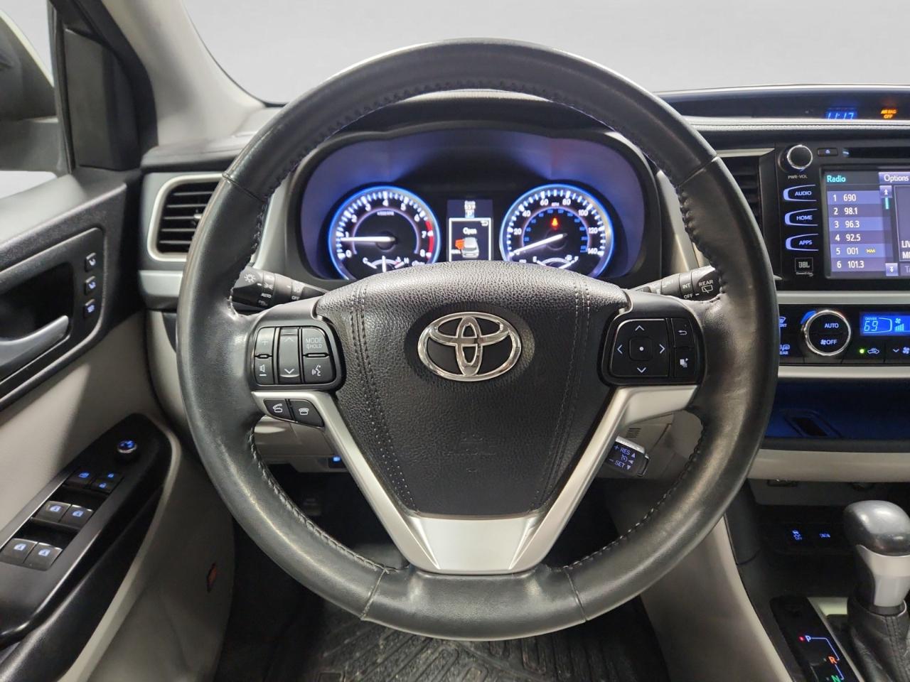 Toyota Highlander Limited AWD V6 2015