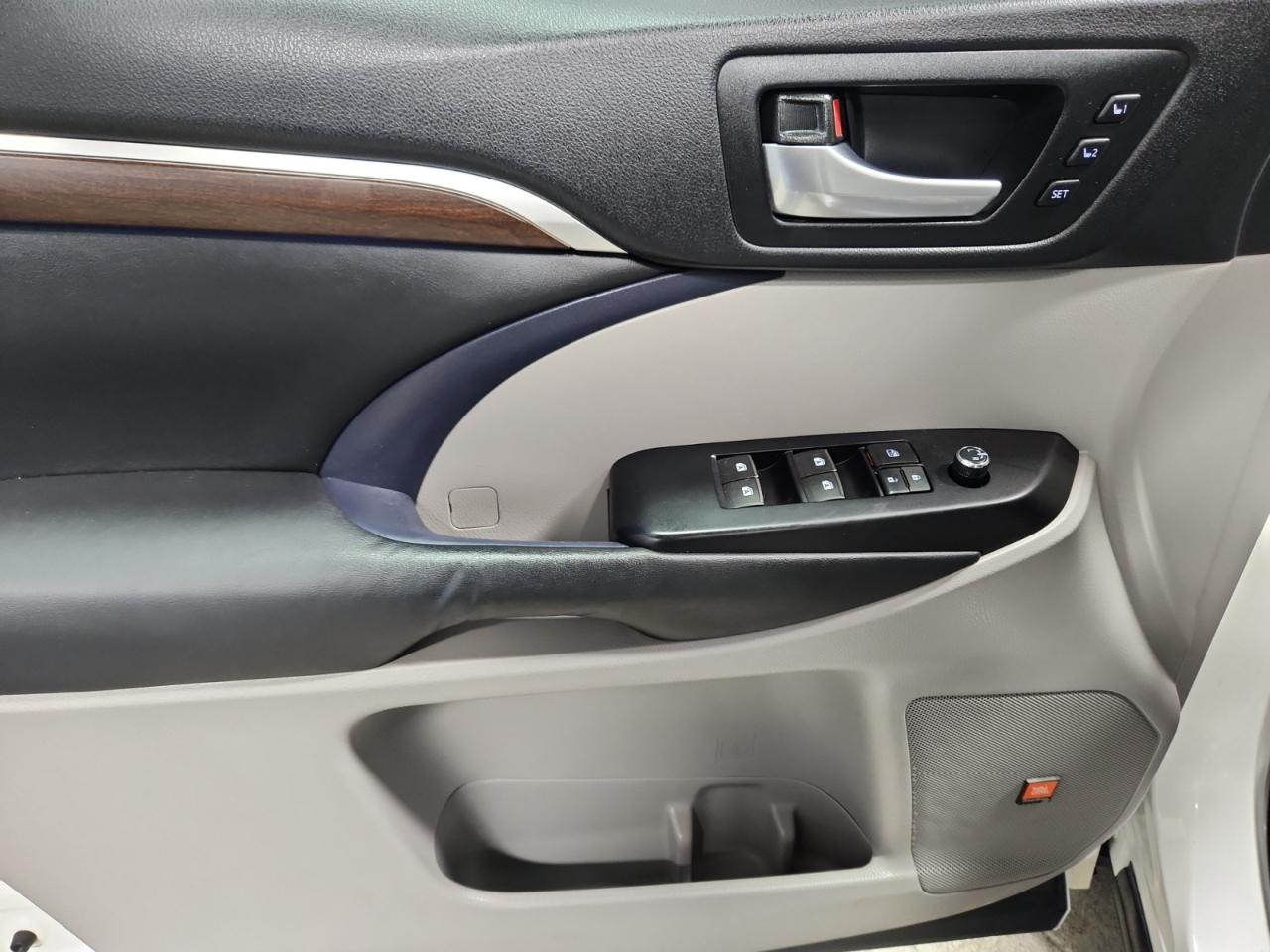 Toyota Highlander Limited AWD V6 2015