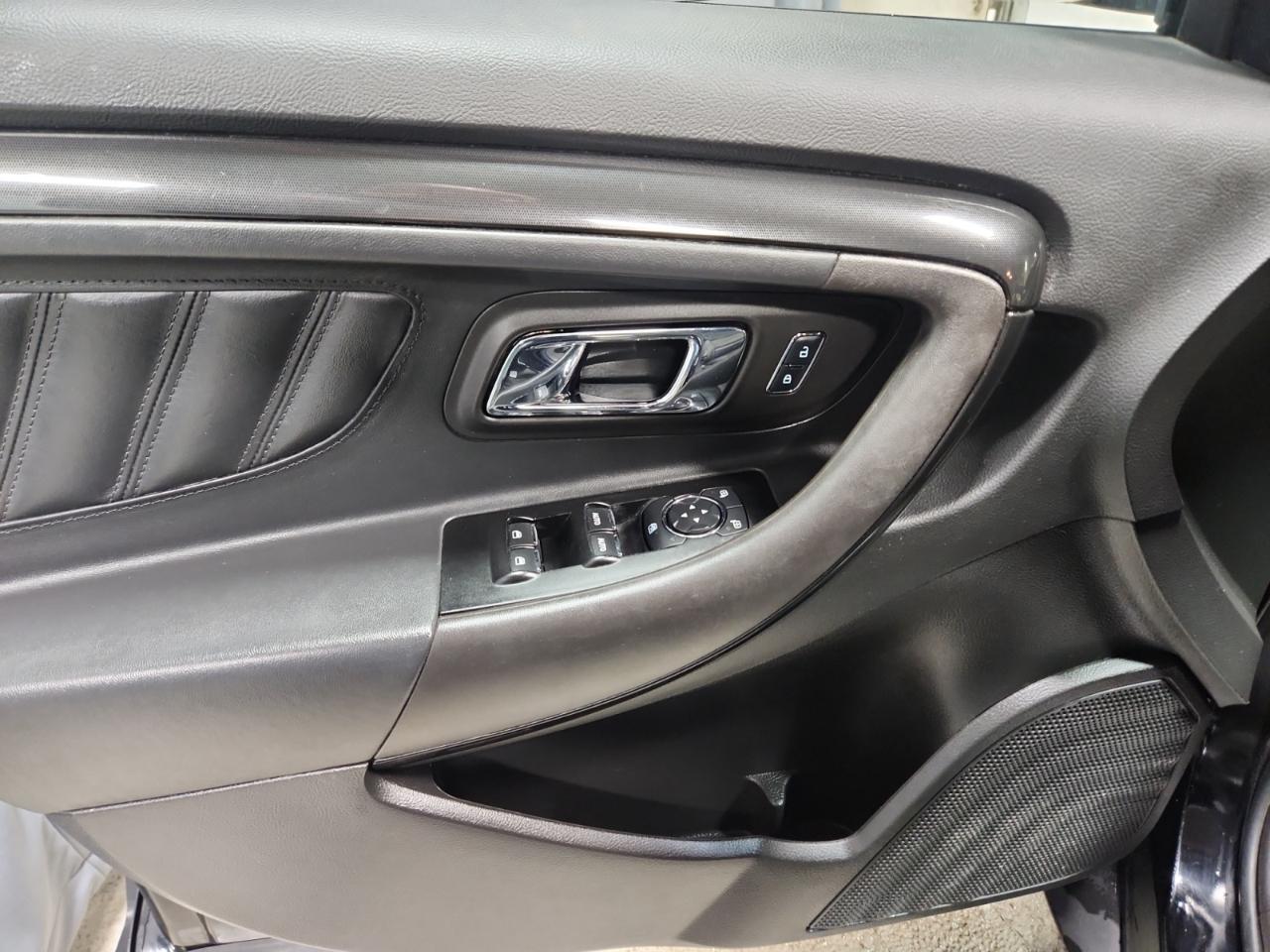 Ford Taurus SHO AWD 2016