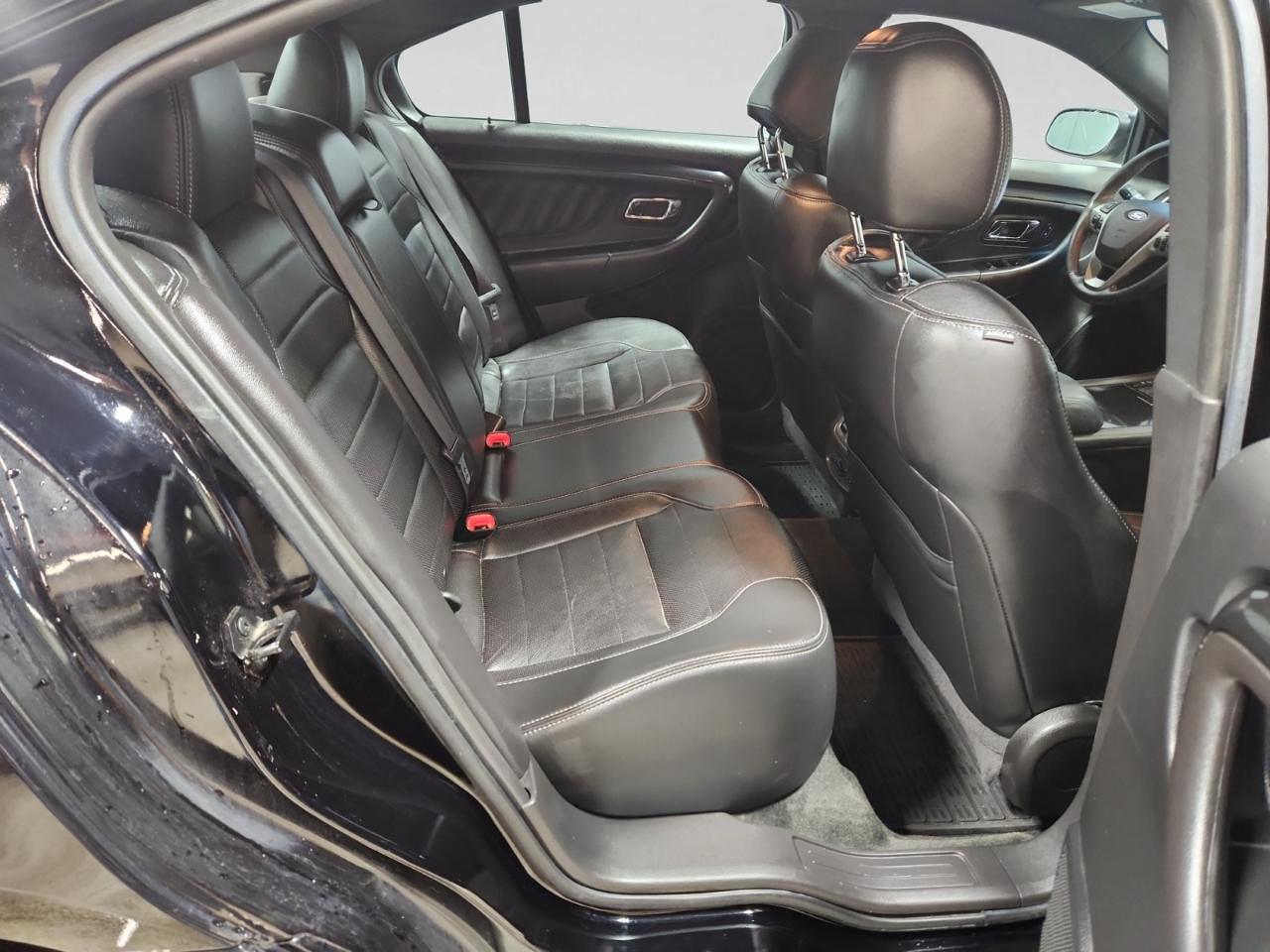 Ford Taurus SHO AWD 2016