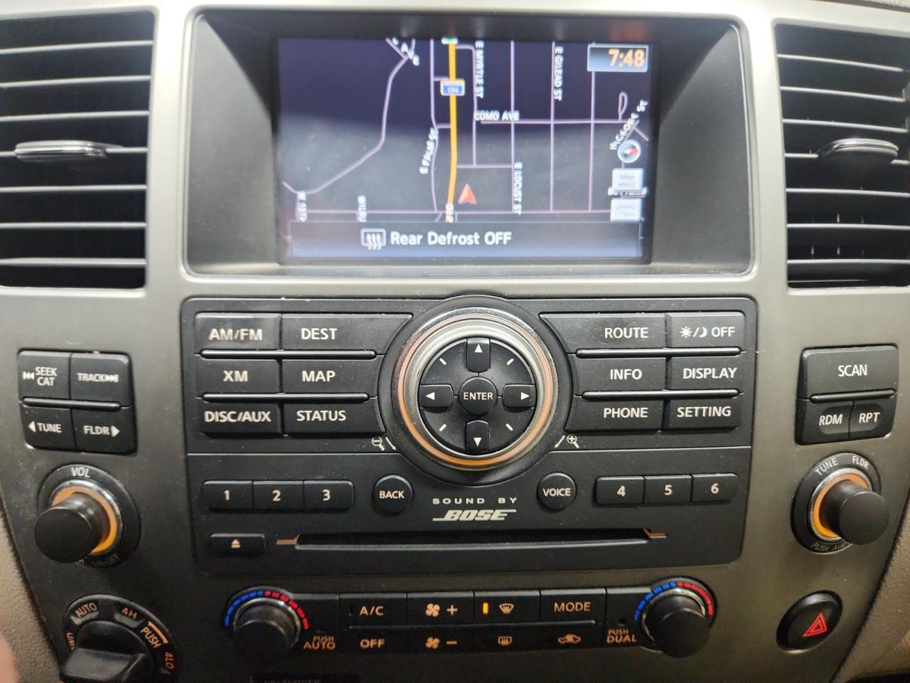 Nissan Armada Platinum 2015