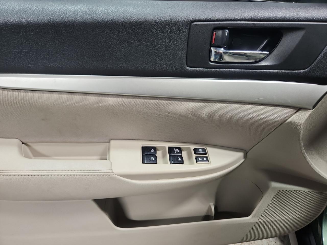 Subaru Outback 2.5i Premium 2013