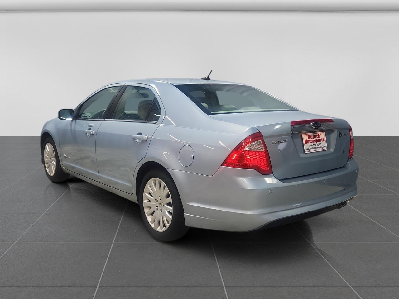 Ford Fusion Hybrid Sedan 2010