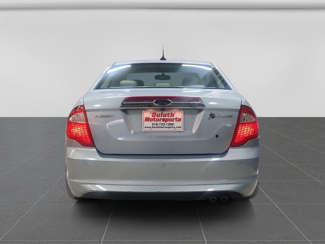 Ford Fusion Hybrid Sedan 2010