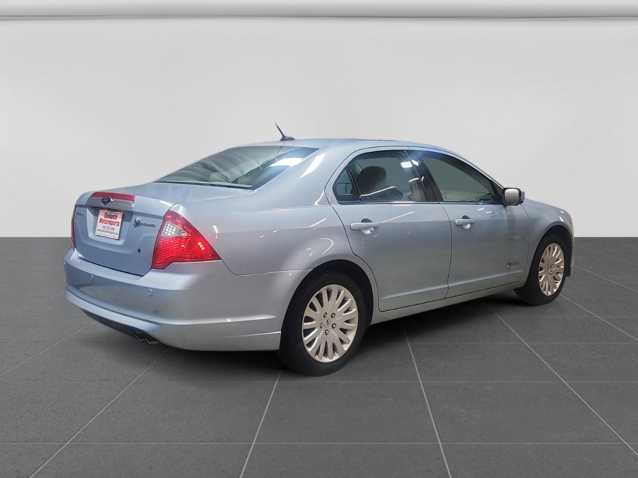 Ford Fusion Hybrid Sedan 2010