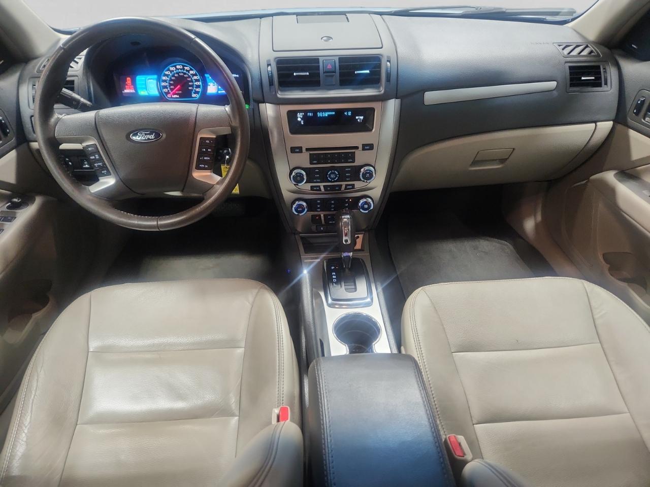 Ford Fusion Hybrid Sedan 2010