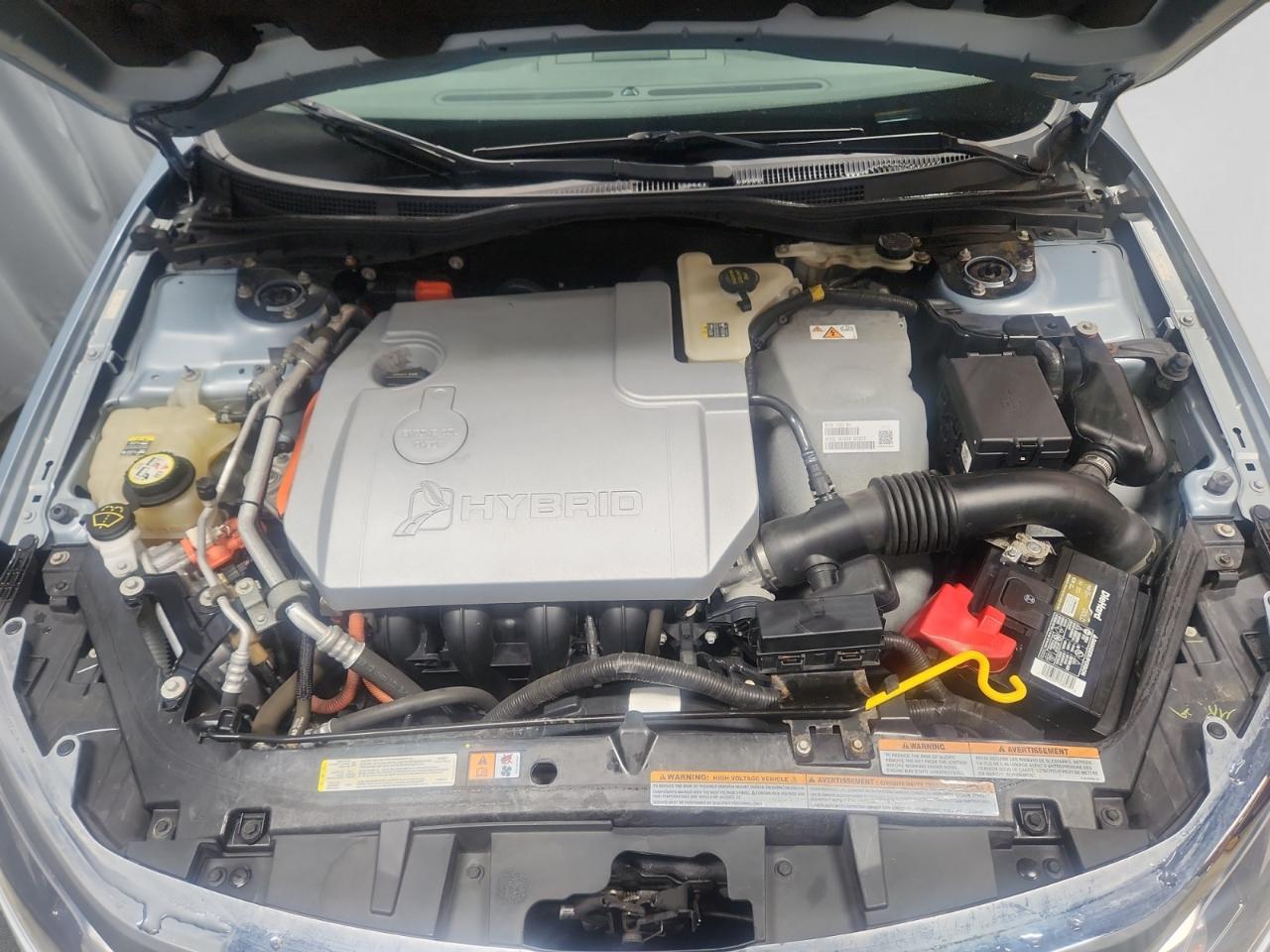 Ford Fusion Hybrid Sedan 2010