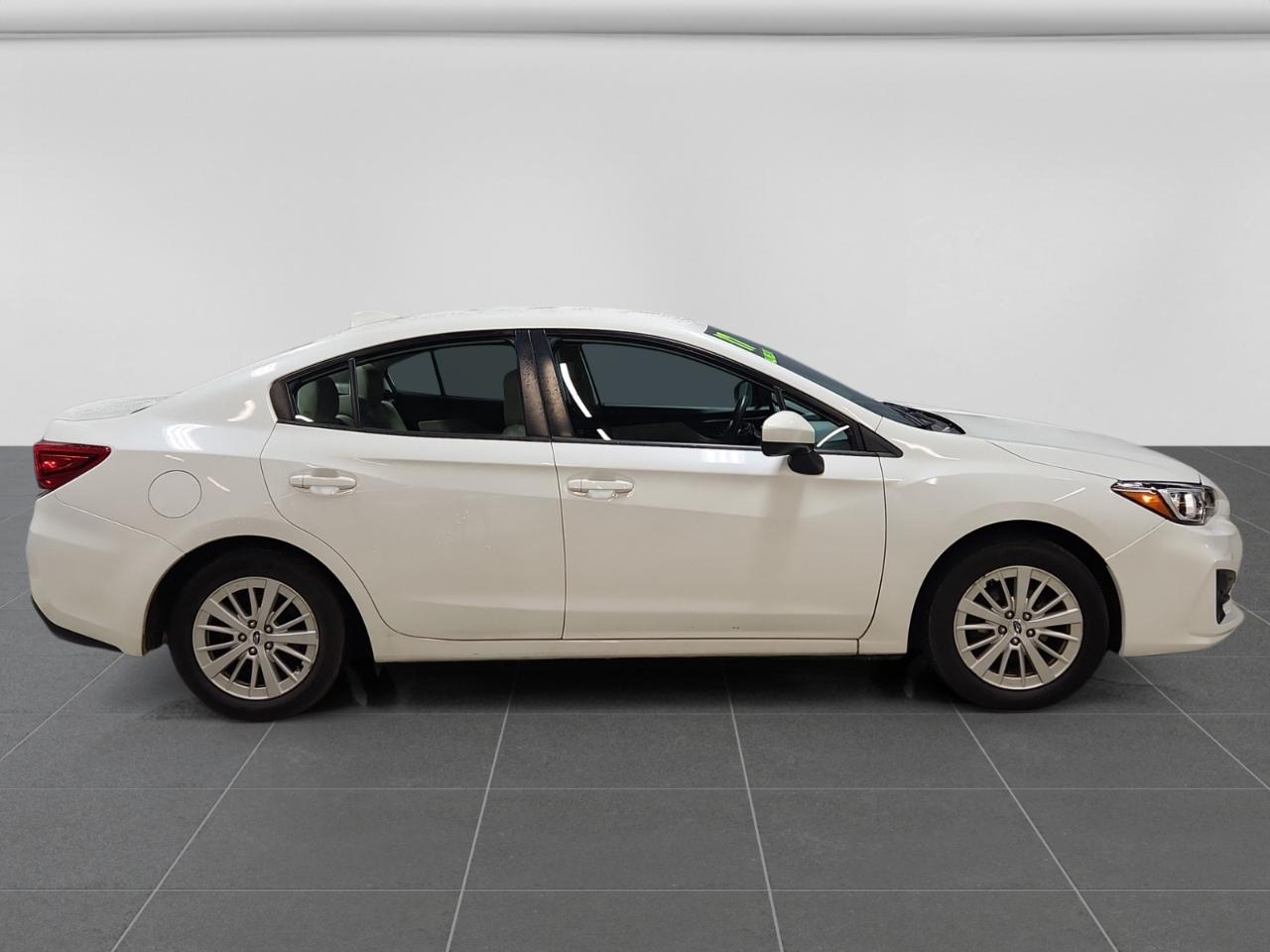 Subaru Impreza 2.0i Premium CVT 4-Door 2017