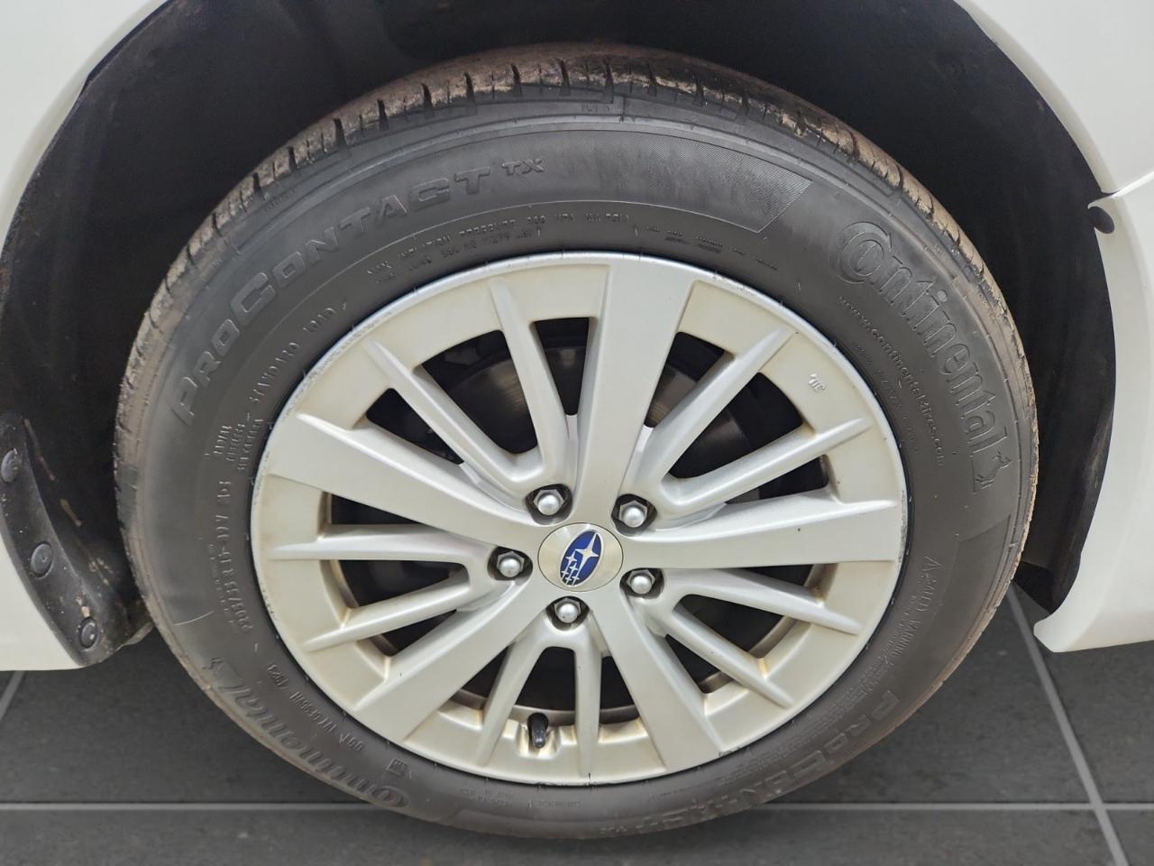 Subaru Impreza 2.0i Premium CVT 4-Door 2017