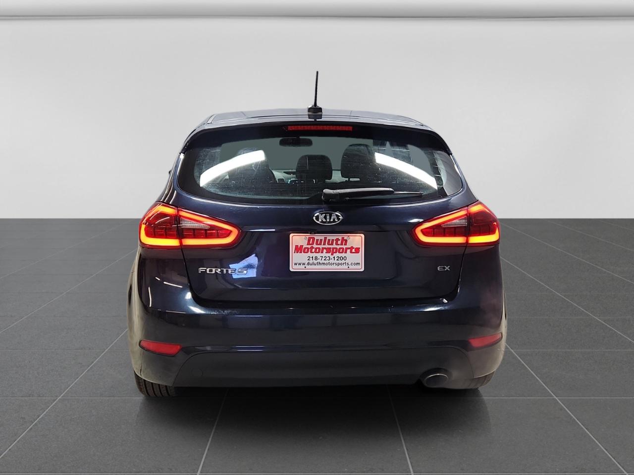 Kia Forte 5-Door EX 2017