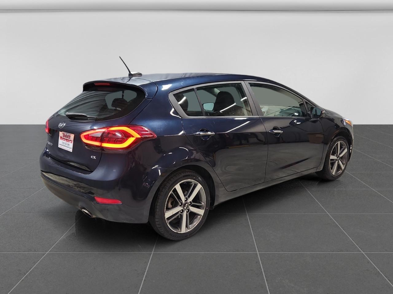 Kia Forte 5-Door EX 2017