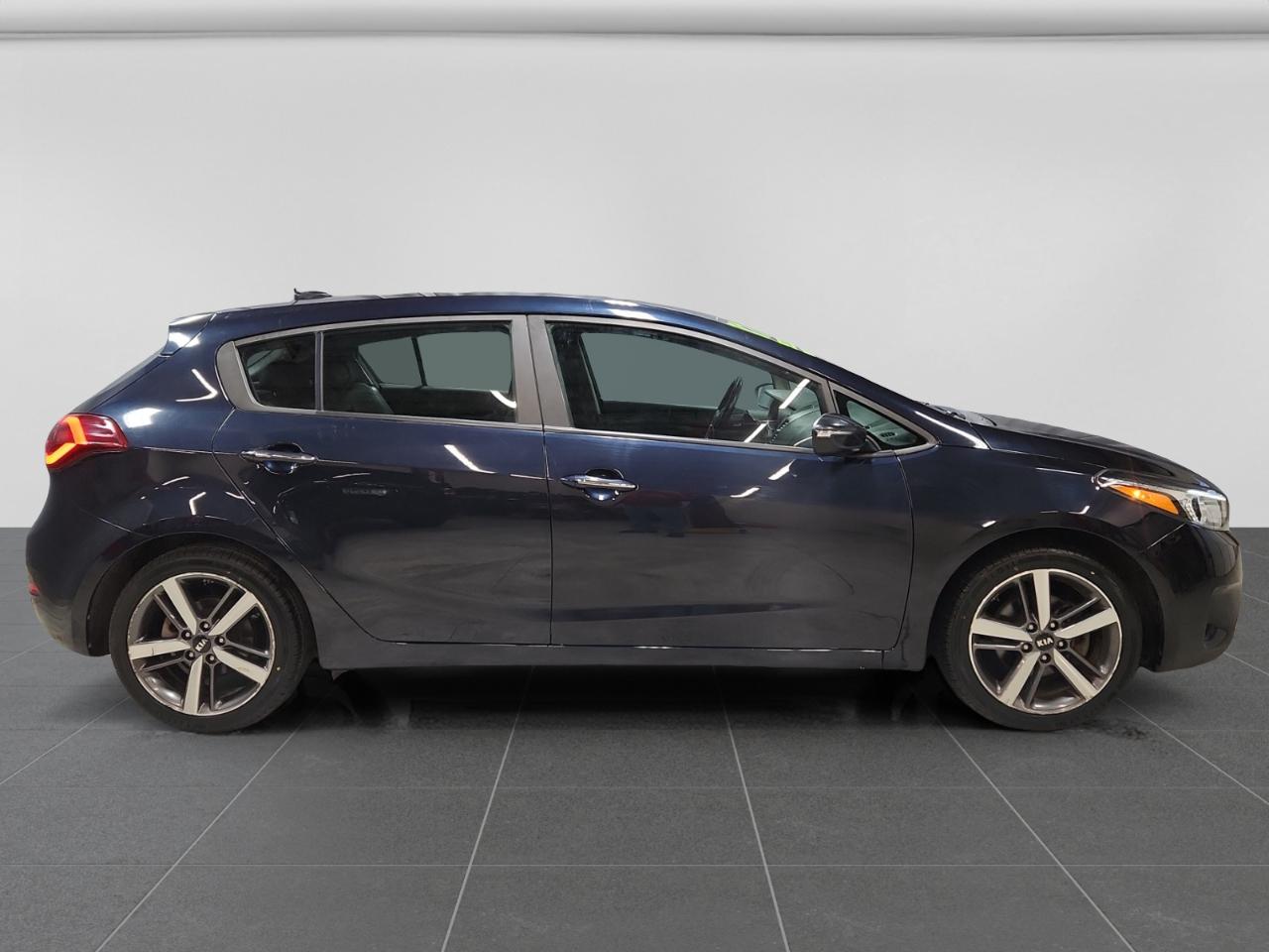 Kia Forte 5-Door EX 2017