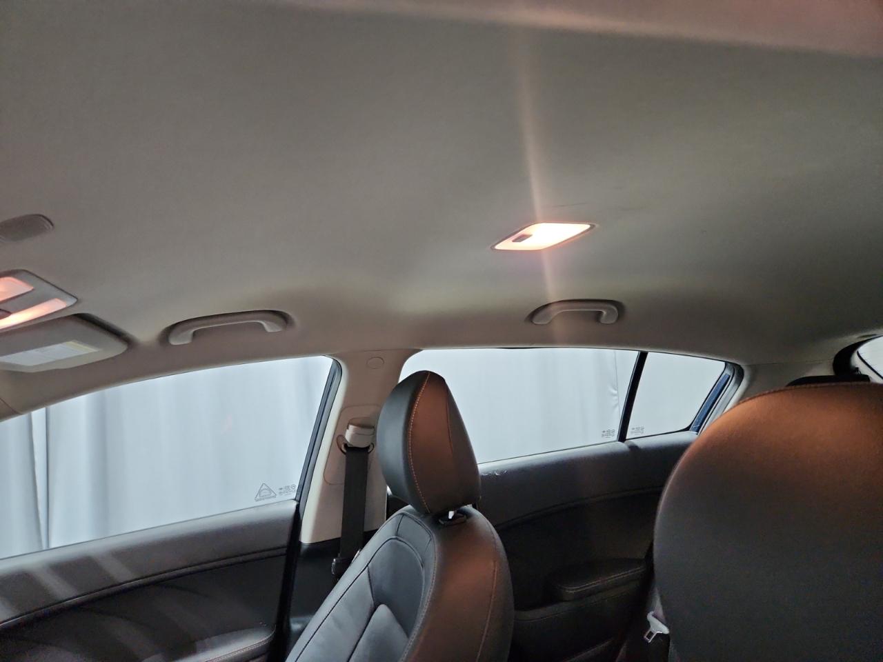 Kia Forte 5-Door EX 2017