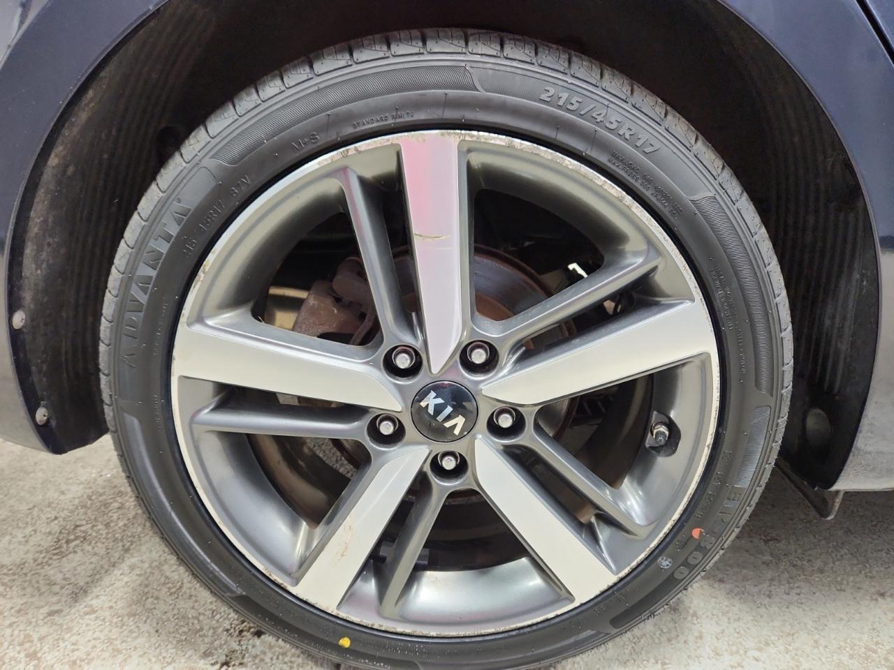 Kia Forte 5-Door EX 2017