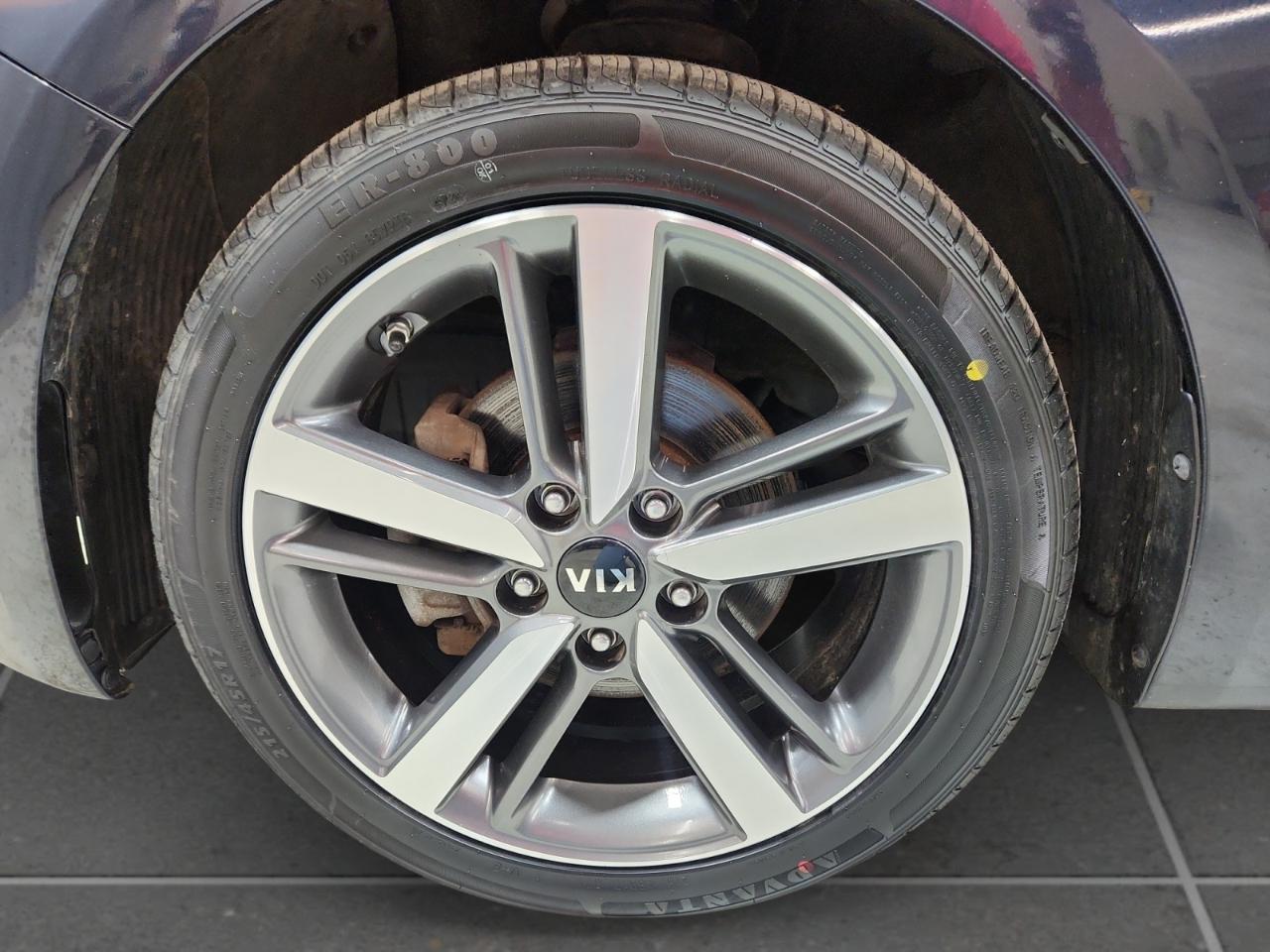 Kia Forte 5-Door EX 2017