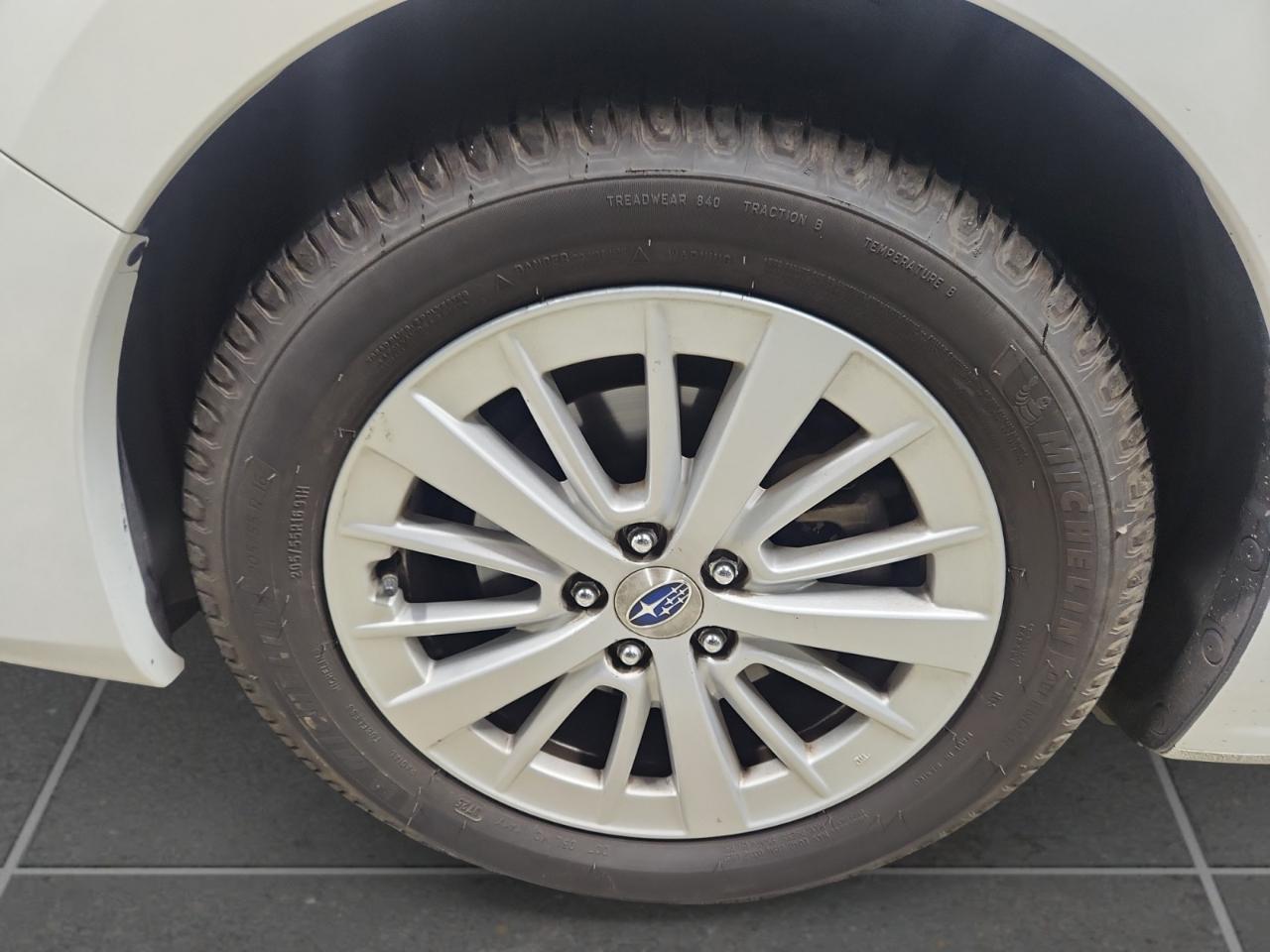 Subaru Impreza 2.0i Premium CVT 5-Door 2018