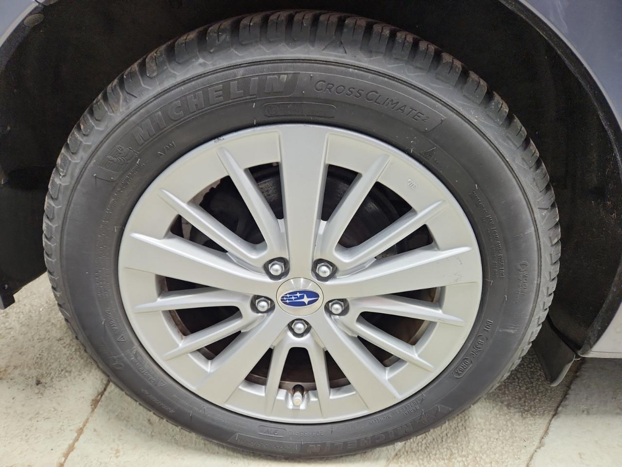 Subaru Impreza 2.0i Premium CVT 5-Door 2017