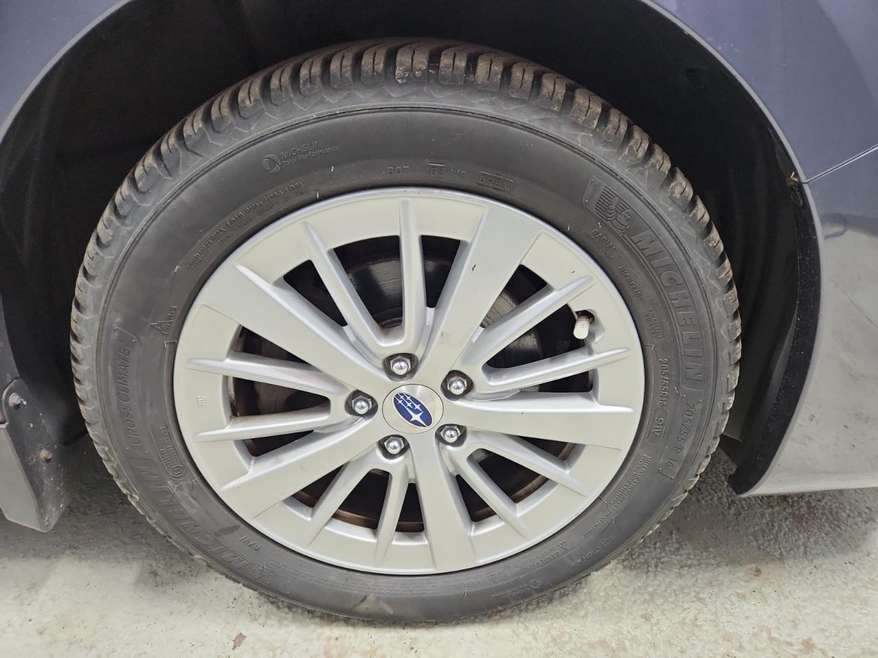 Subaru Impreza 2.0i Premium CVT 5-Door 2017