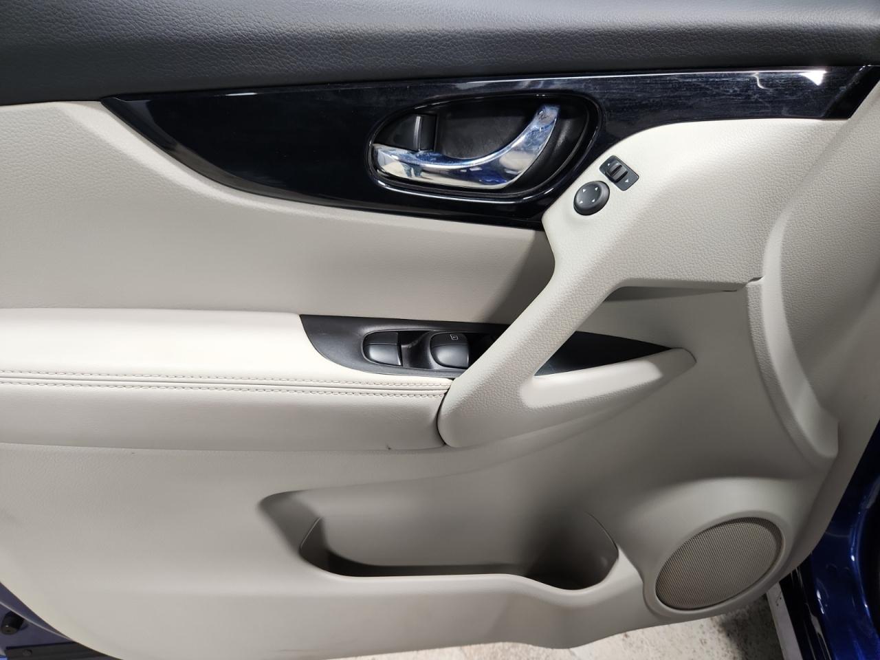 Nissan Rogue Sport SV AWD 2018