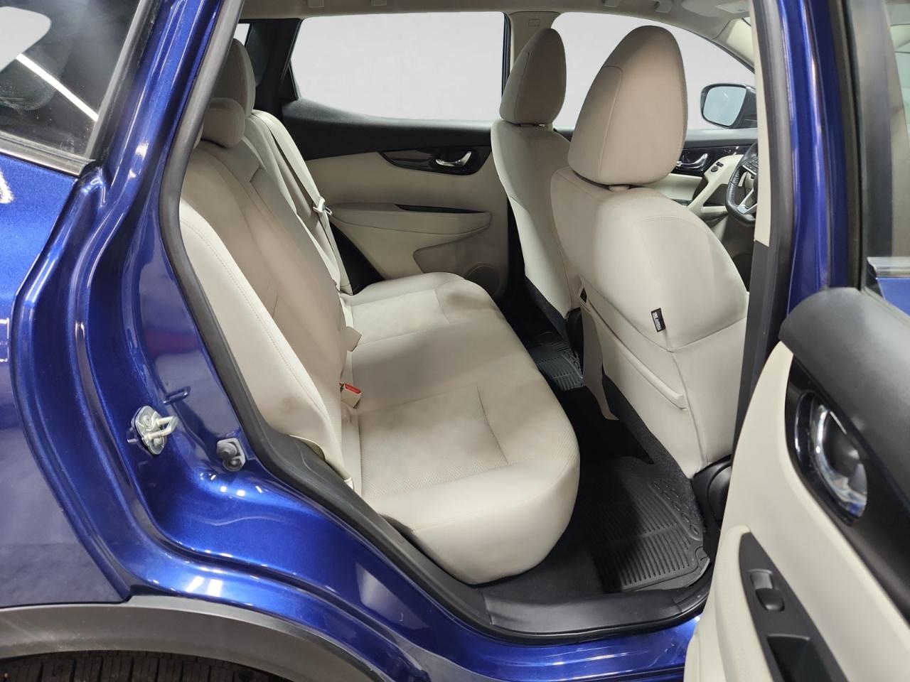 Nissan Rogue Sport SV AWD 2018