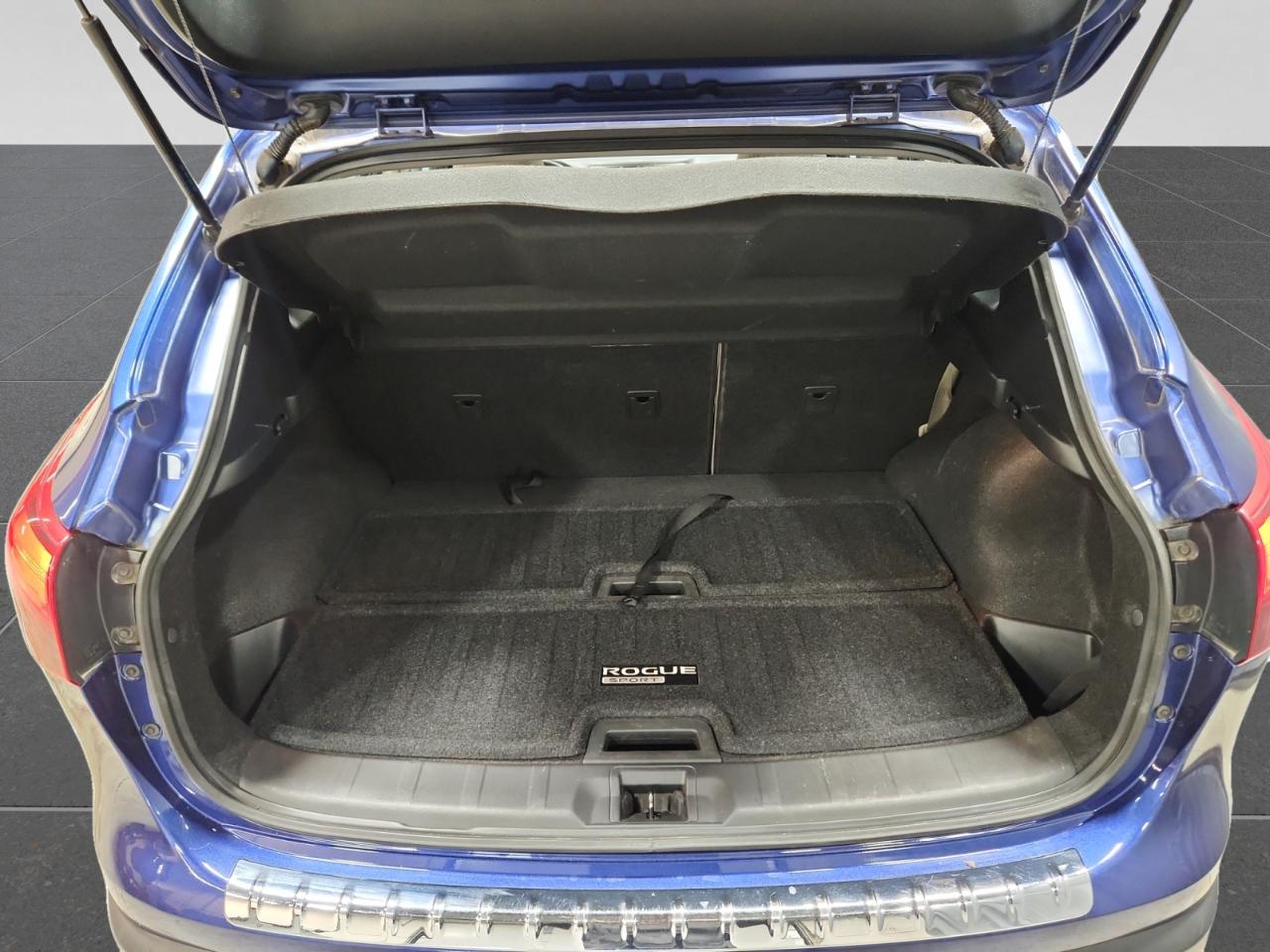 Nissan Rogue Sport SV AWD 2018