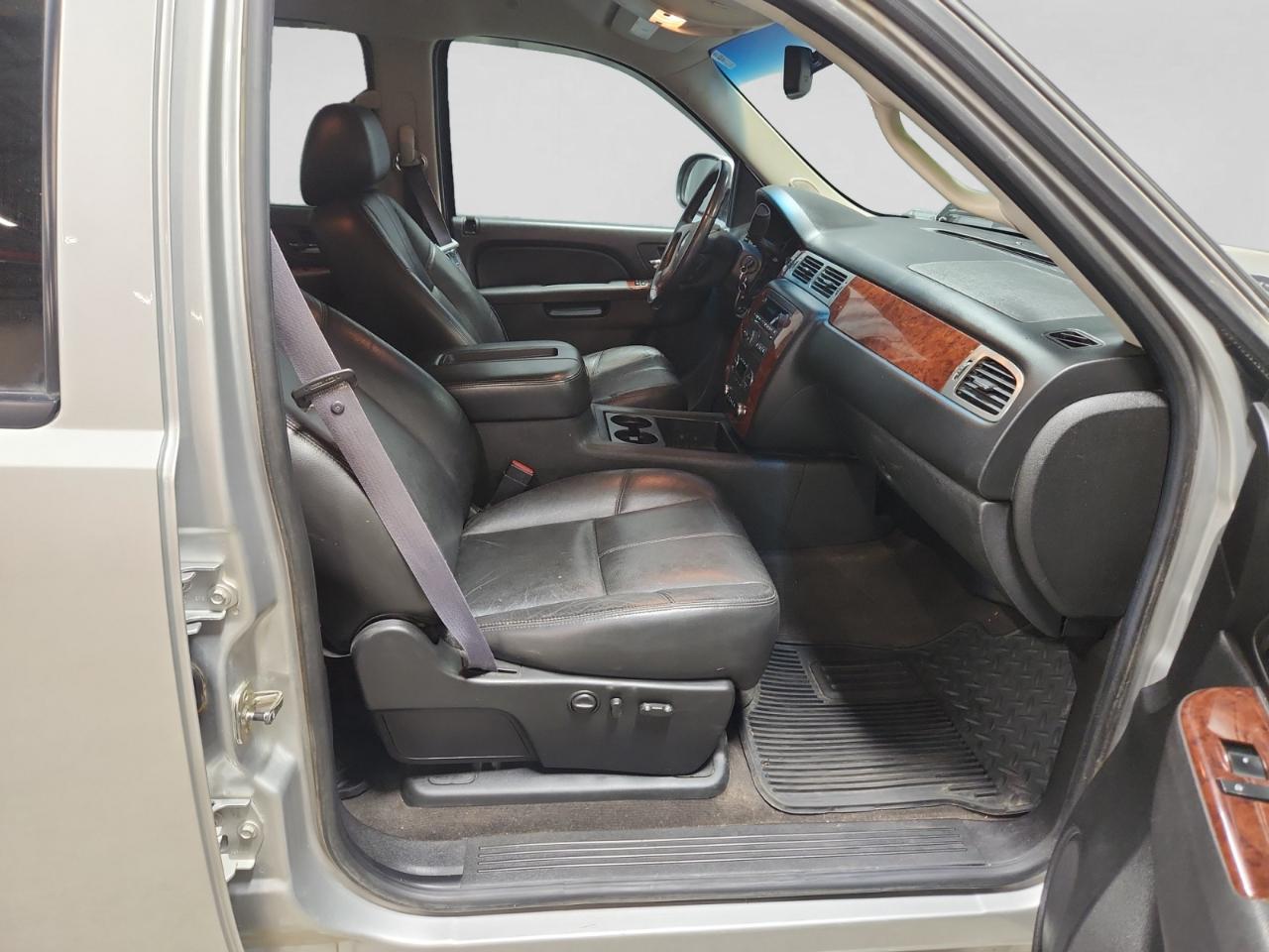 Chevrolet Silverado 1500 LTZ Crew Cab 4WD 2011