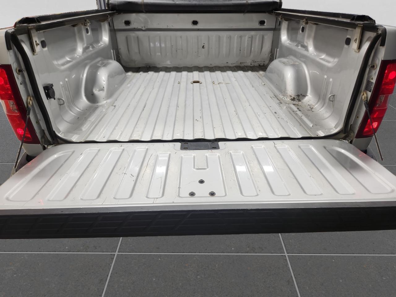Chevrolet Silverado 1500 LTZ Crew Cab 4WD 2011