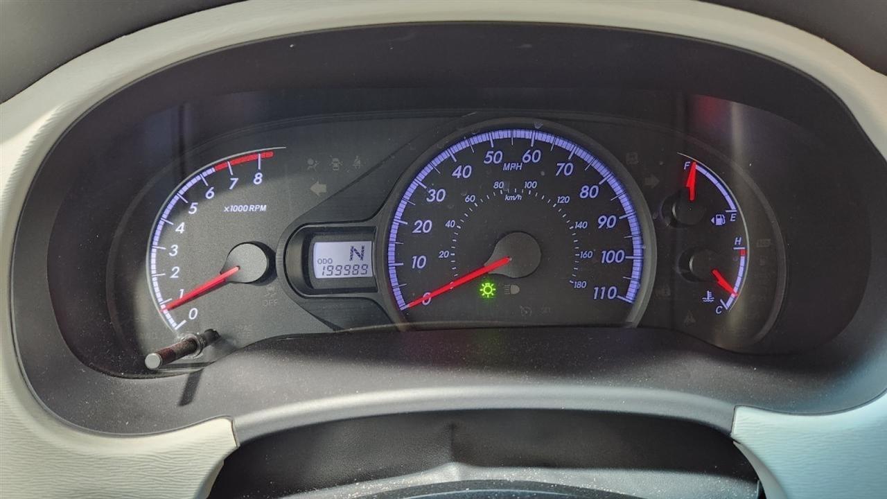 Toyota Sienna LE FWD 8-Passenger V6 2013