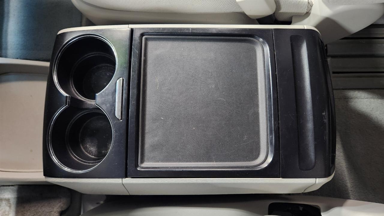 Toyota Sienna LE FWD 8-Passenger V6 2013