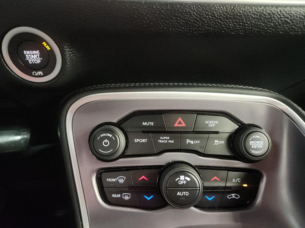 Dodge Challenger GT AWD 2019