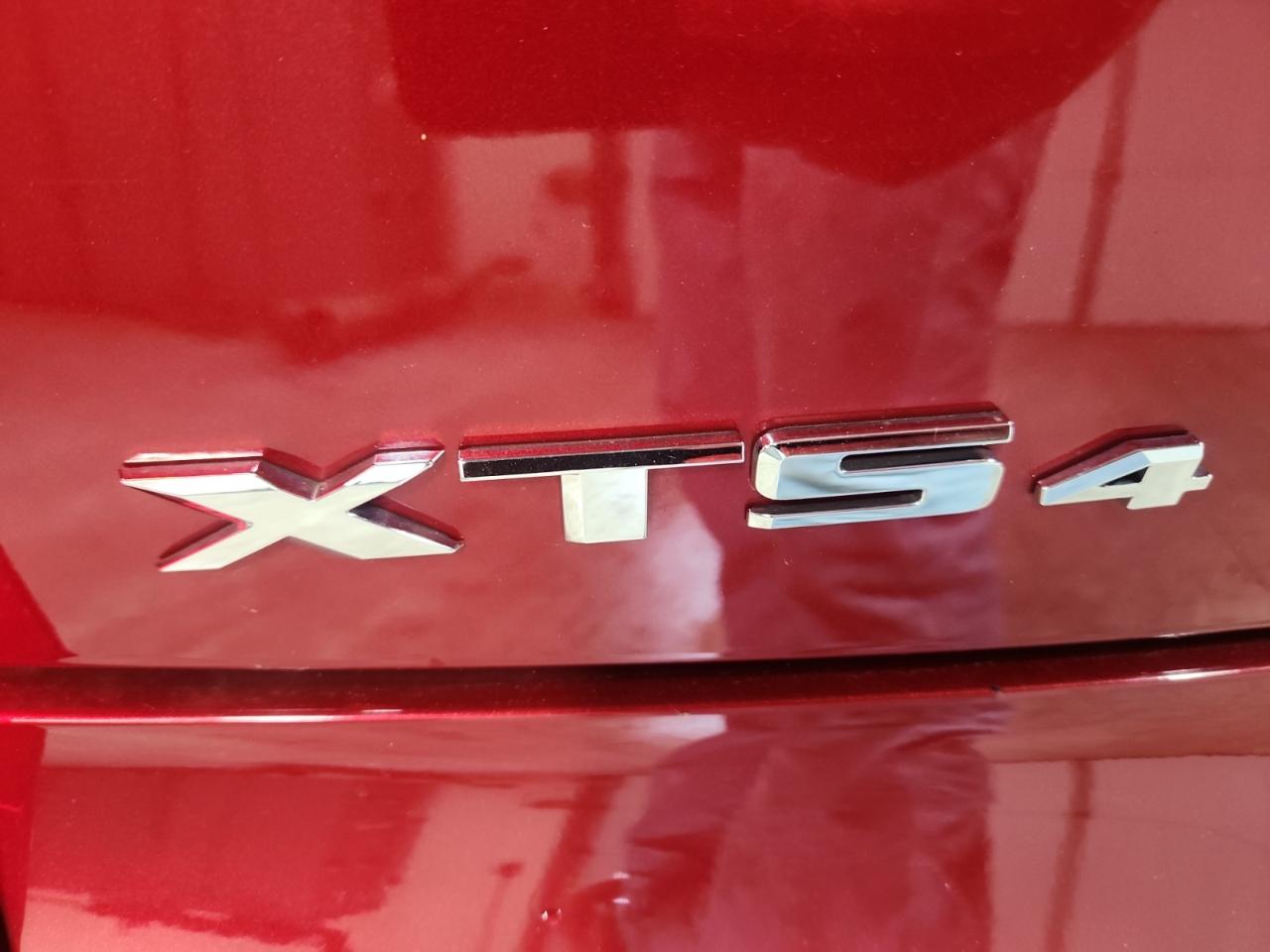 Cadillac XTS Luxury AWD 2014