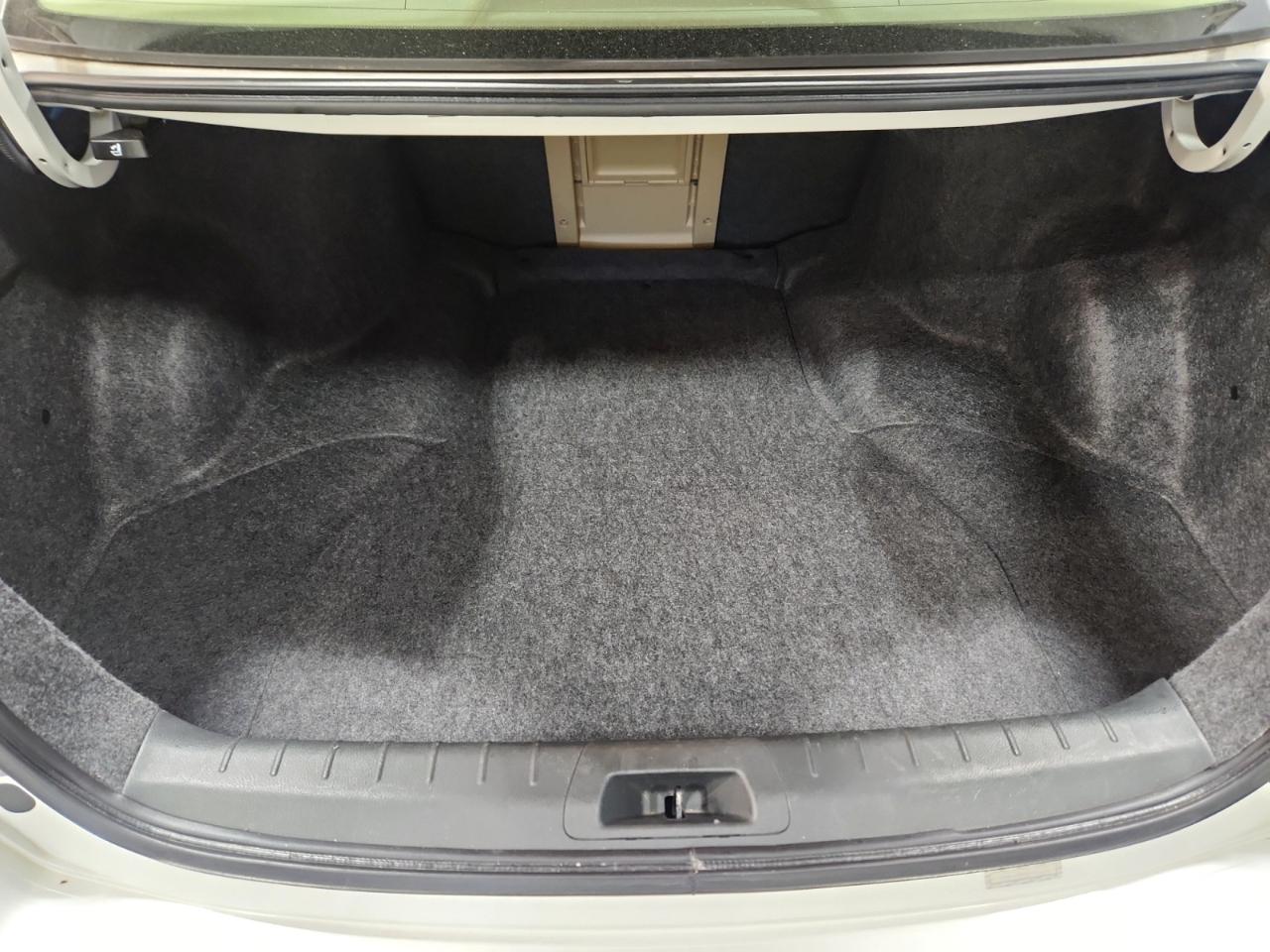 Honda Accord EX-L V-6 Sedan AT 2011