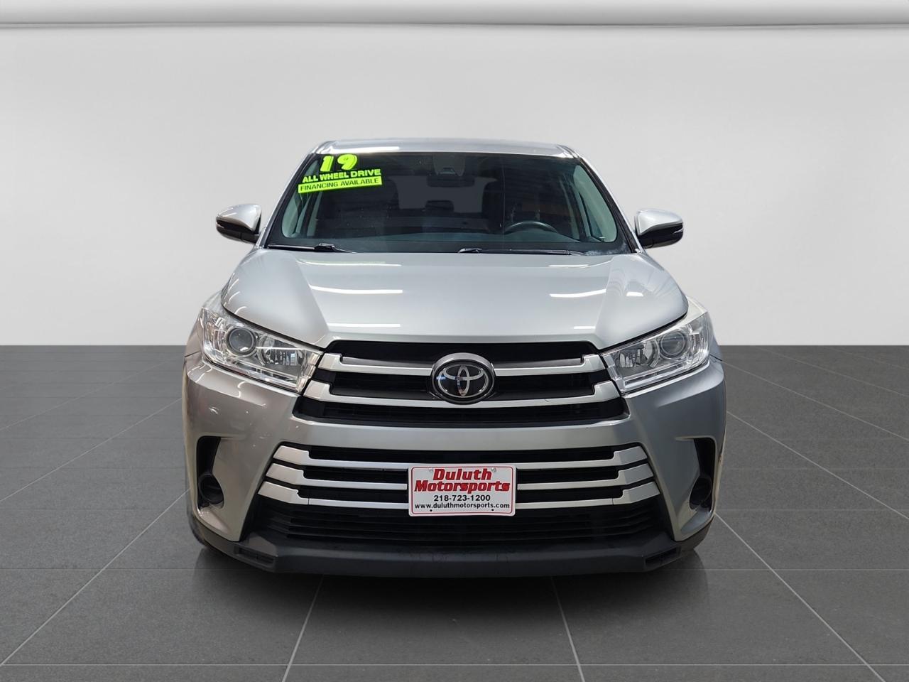 Toyota Highlander LE FWD V6 2019