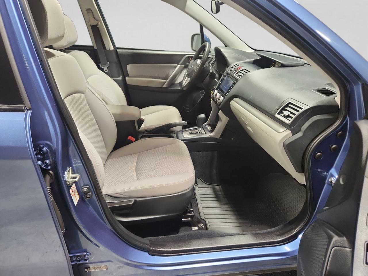 Subaru Forester 2.5i Premium PZEV CVT 2017